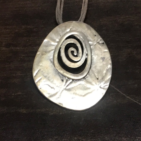 STATEMENT NECKLACE - Picture 2 of 4